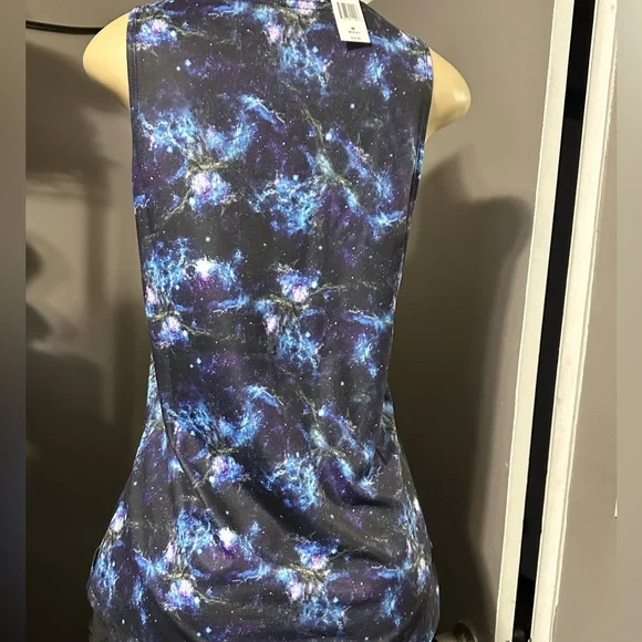 Star Wars tank top, her universe, size medium New black blue universe designe - Picture 5 of 10